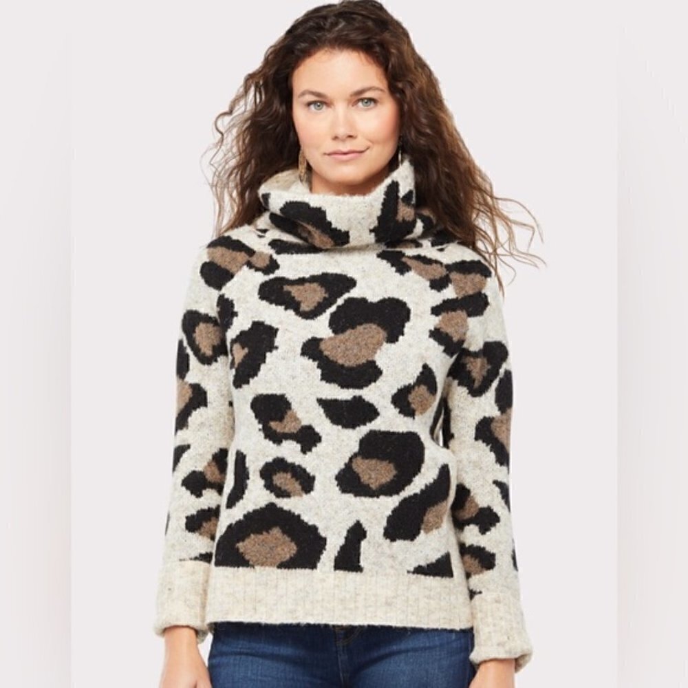 RD Style‎ Beige Cheetah Print Turtleneck Sweater XS